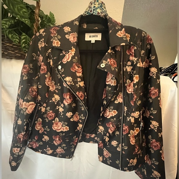 BB Dakota Black Pink Floral Rose Soft Leather Moto Jacket - Picture 3 of 13